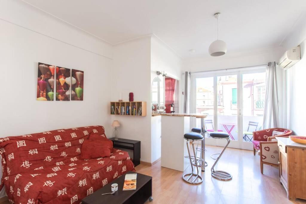 Nice Center - Bright Studio Balcony Wifi & Aircon Apartment Ngoại thất bức ảnh