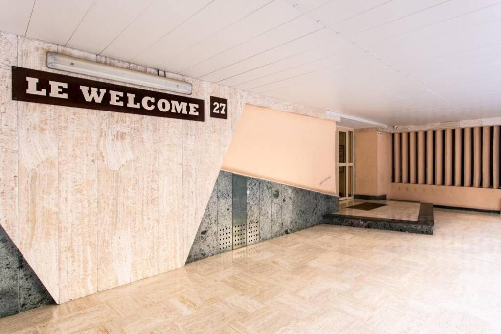 Nice Center - Bright Studio Balcony Wifi & Aircon Apartment Ngoại thất bức ảnh