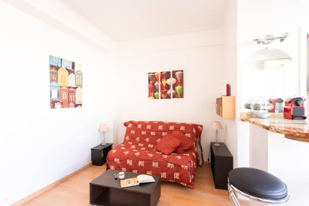 Nice Center - Bright Studio Balcony Wifi & Aircon Apartment Ngoại thất bức ảnh